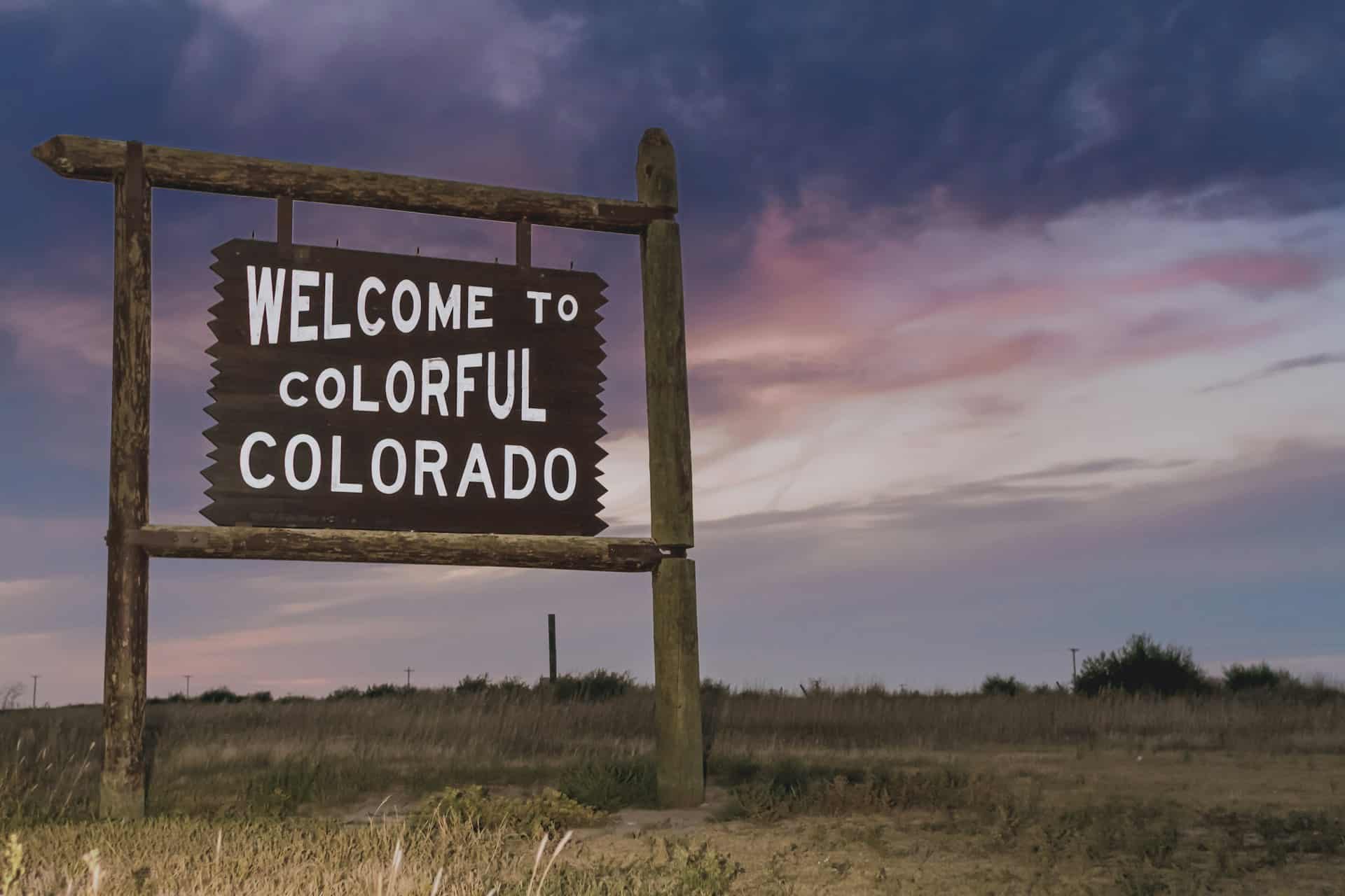 Photo by Heyzeus Escribo on Unsplash Colorado welcome sign